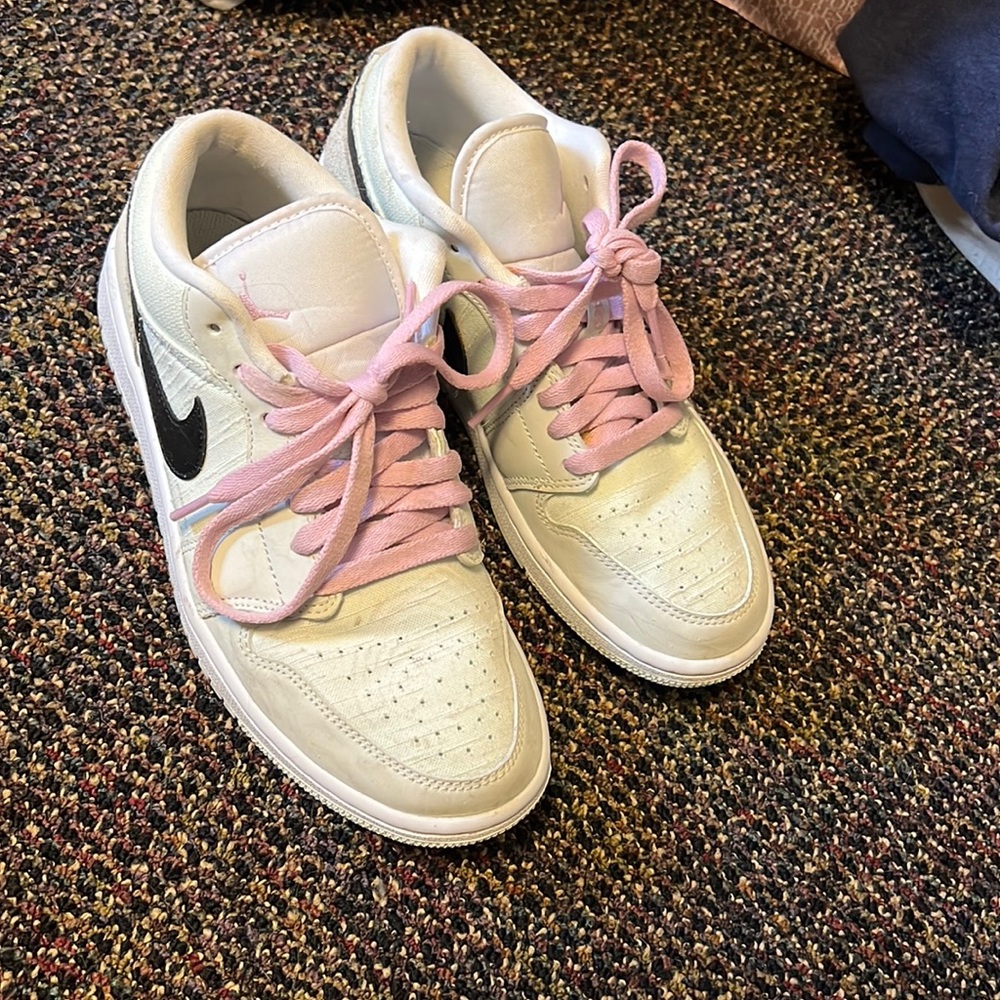 2021 Wmns Air Jordan 1 Low SE Barely Green